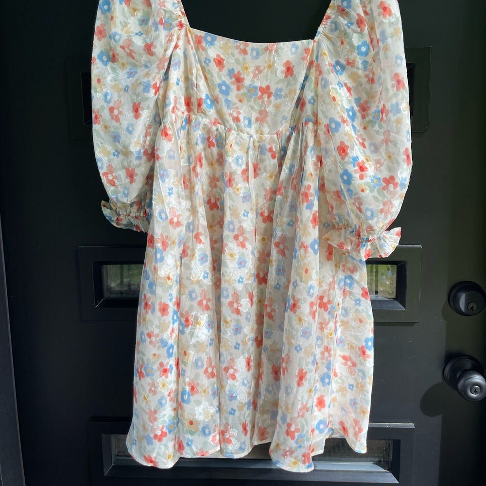 New with tags Storia dress floral size small